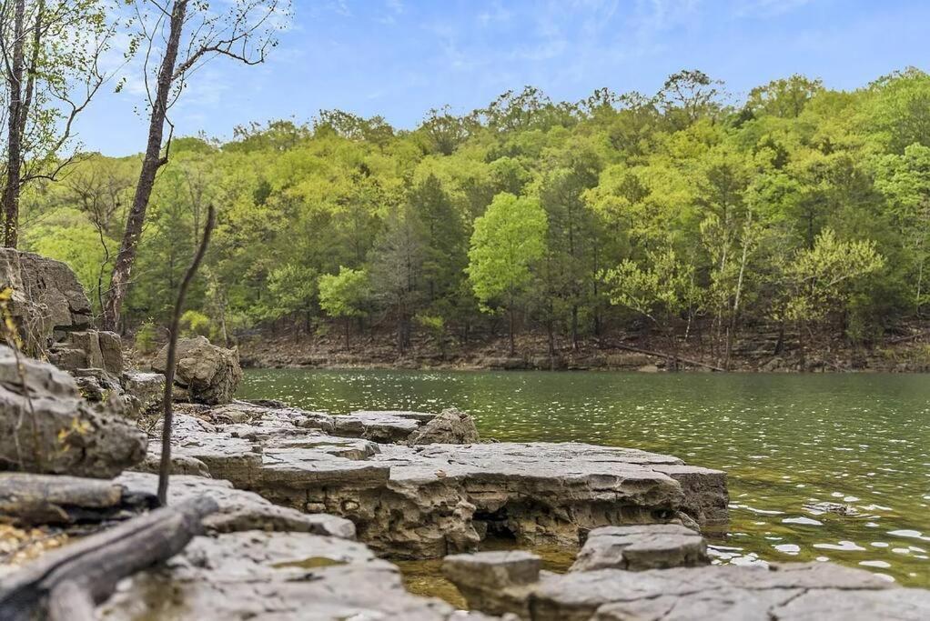 Modern Comfort: Updated Cozy Condo In Indian Point Branson Eksteriør bilde