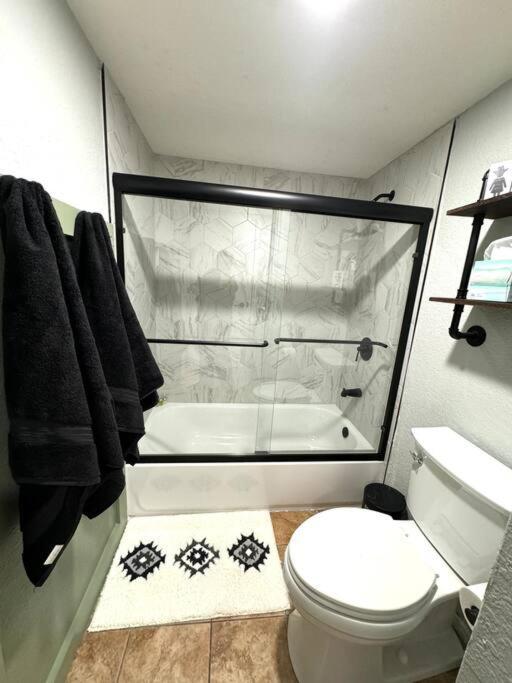 Modern Comfort: Updated Cozy Condo In Indian Point Branson Eksteriør bilde