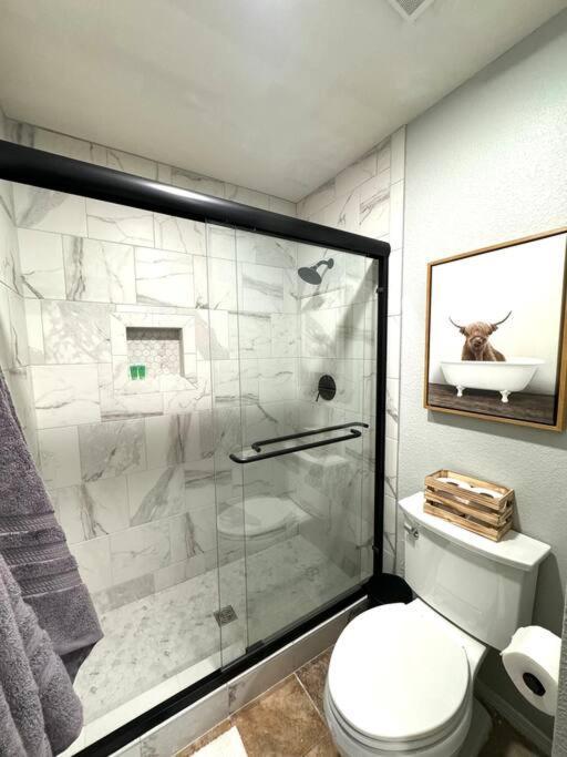 Modern Comfort: Updated Cozy Condo In Indian Point Branson Eksteriør bilde
