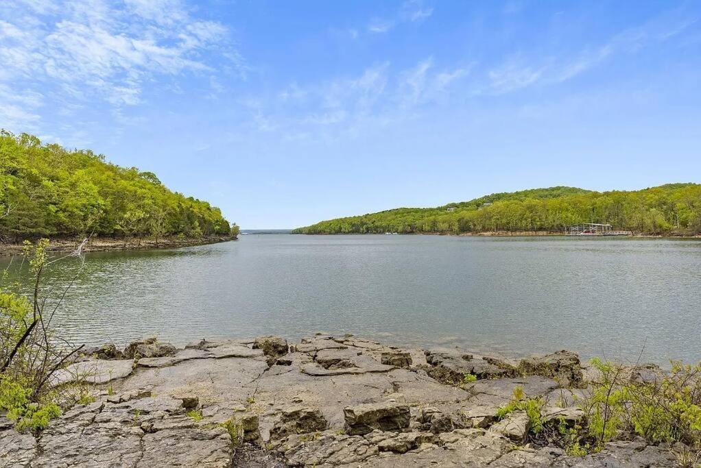 Modern Comfort: Updated Cozy Condo In Indian Point Branson Eksteriør bilde