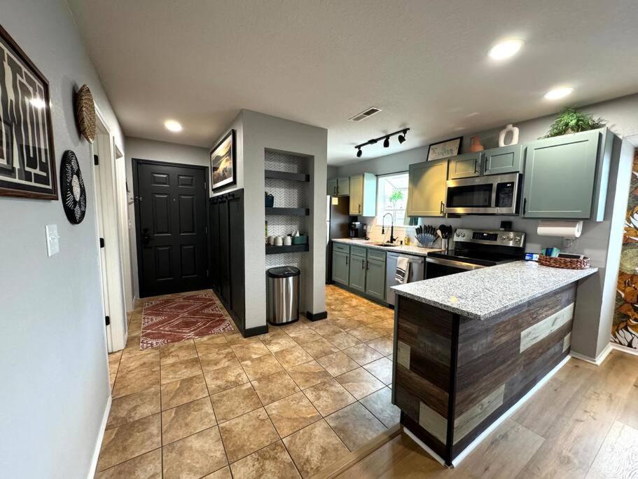 Modern Comfort: Updated Cozy Condo In Indian Point Branson Eksteriør bilde