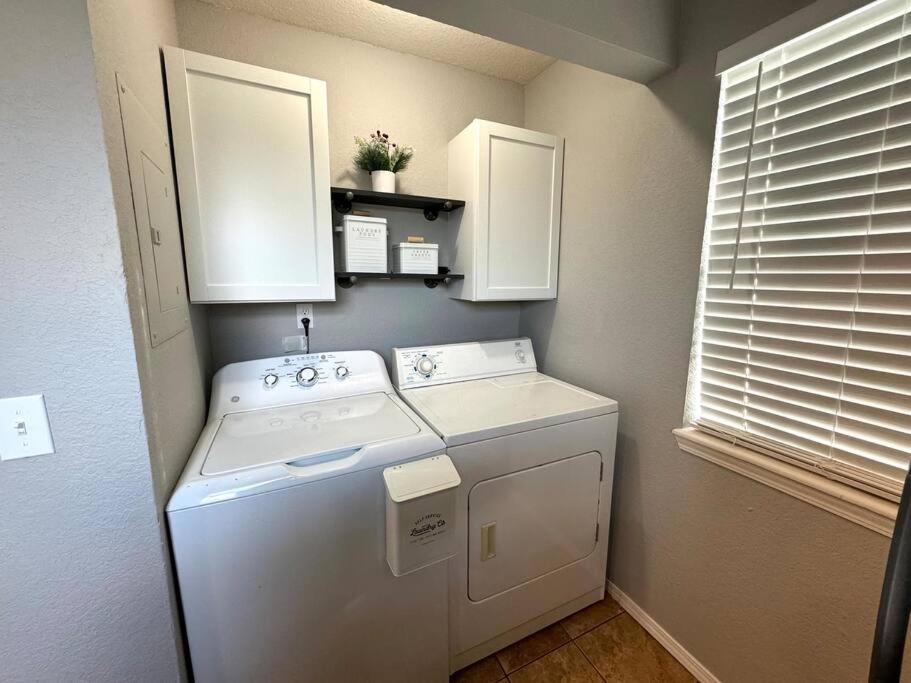 Modern Comfort: Updated Cozy Condo In Indian Point Branson Eksteriør bilde
